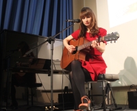 Nora Eichinger, Singer/Songwriter aus München